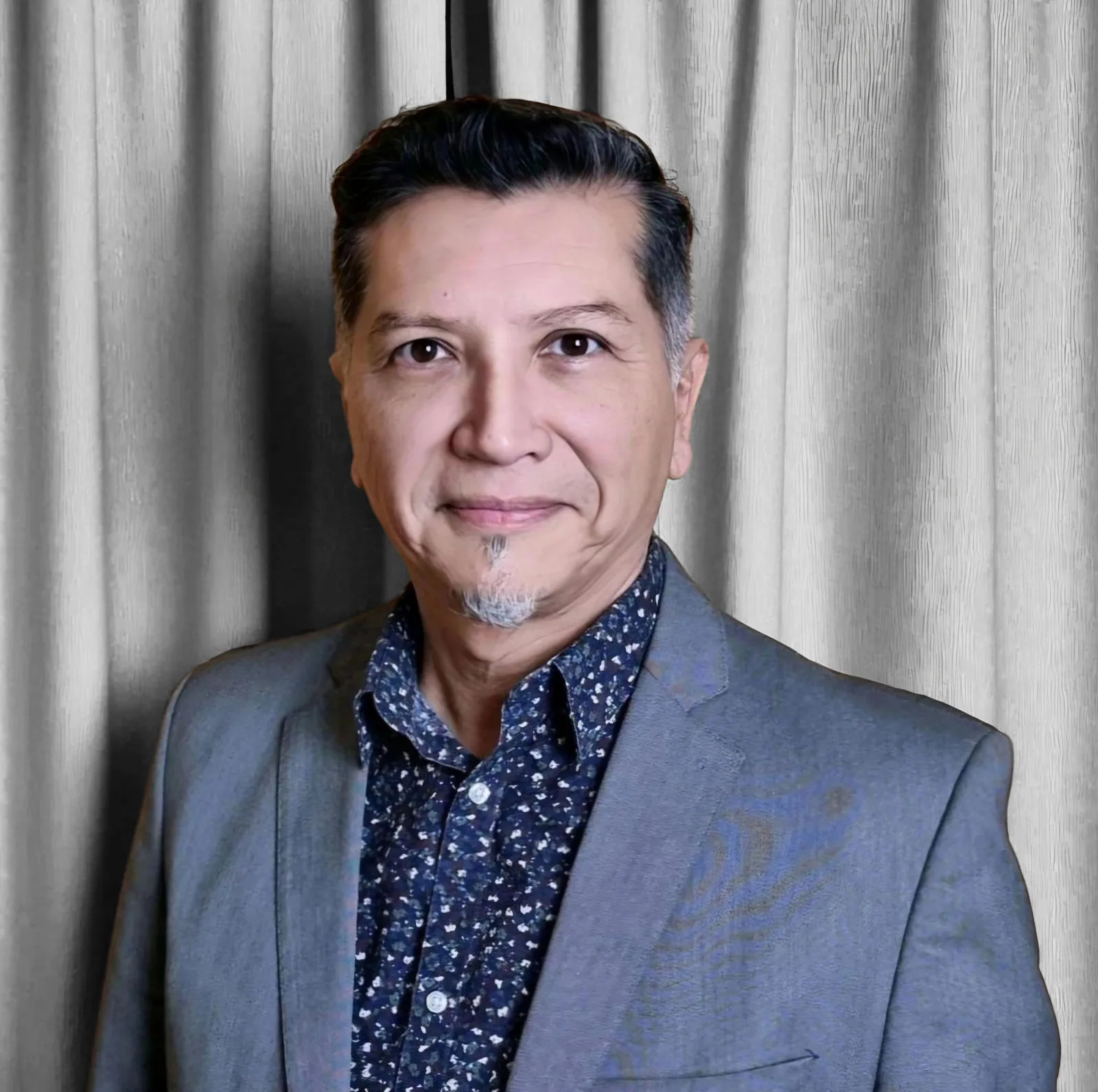 Dr. Roberto-Castillo